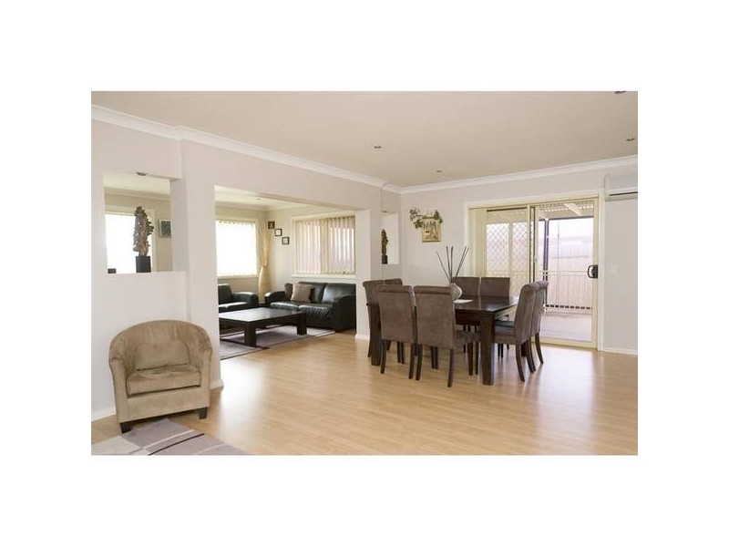 25 Burlington Chase, Hampton Park VIC 3976