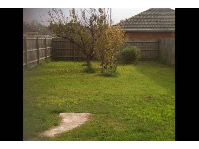 2/83 Jones Road, Dandenong VIC 3175