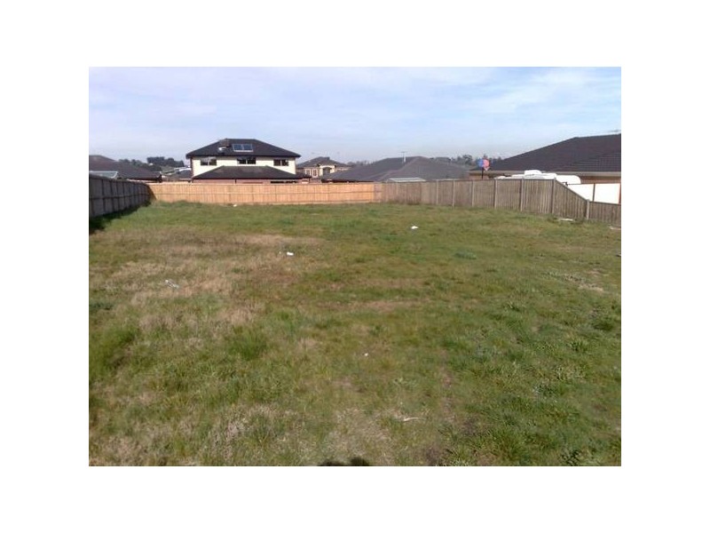 5 Pinecrest Court, Berwick VIC 3806