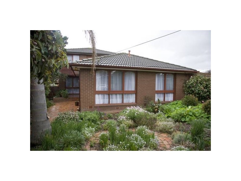 4 Ajana Court, Dandenong North VIC 3175