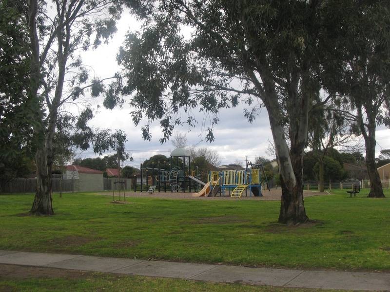 50 Downard Crescent, Dandenong North VIC 3175
