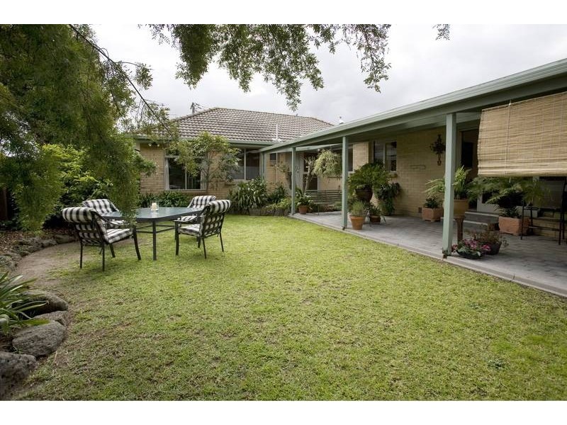 2 Studley Street, Mulgrave VIC 3170