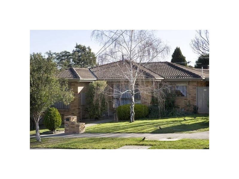 8 Prospect Hill Crescent, Dandenong North VIC 3175