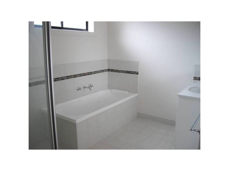 2/81 Wattle Drive, Doveton VIC 3177