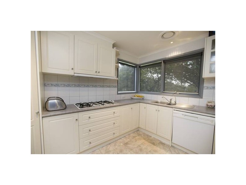 11 Reddington Drive, Noble Park North VIC 3174