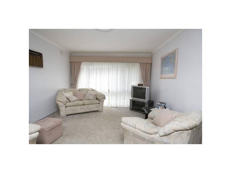 11 Reddington Drive, Noble Park North VIC 3174