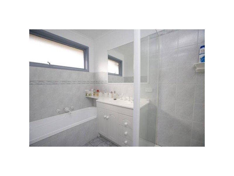 11 Reddington Drive, Noble Park North VIC 3174