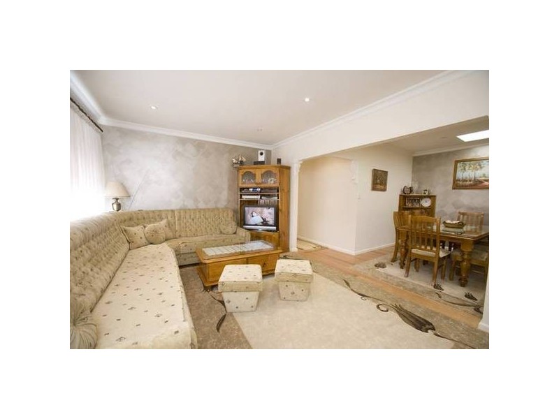 88 Oakwood Avenue, Noble Park North VIC 3174