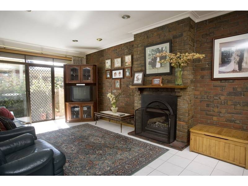 1 Huckson Rise, Dandenong North VIC 3175