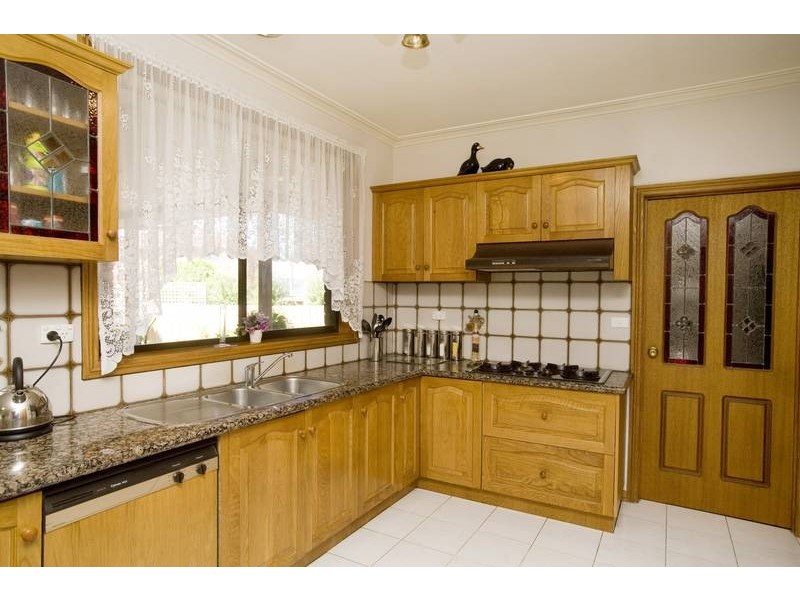 1 Huckson Rise, Dandenong North VIC 3175