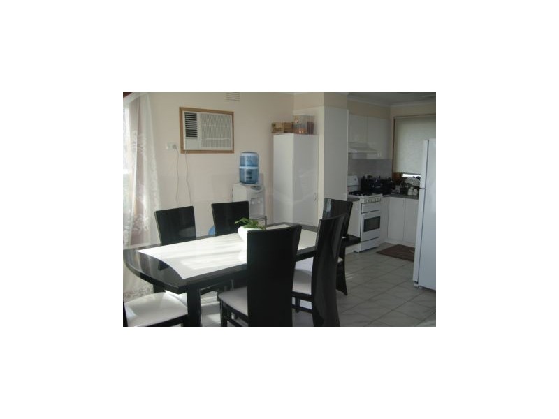 2 Adelong Court, Dandenong North VIC 3175