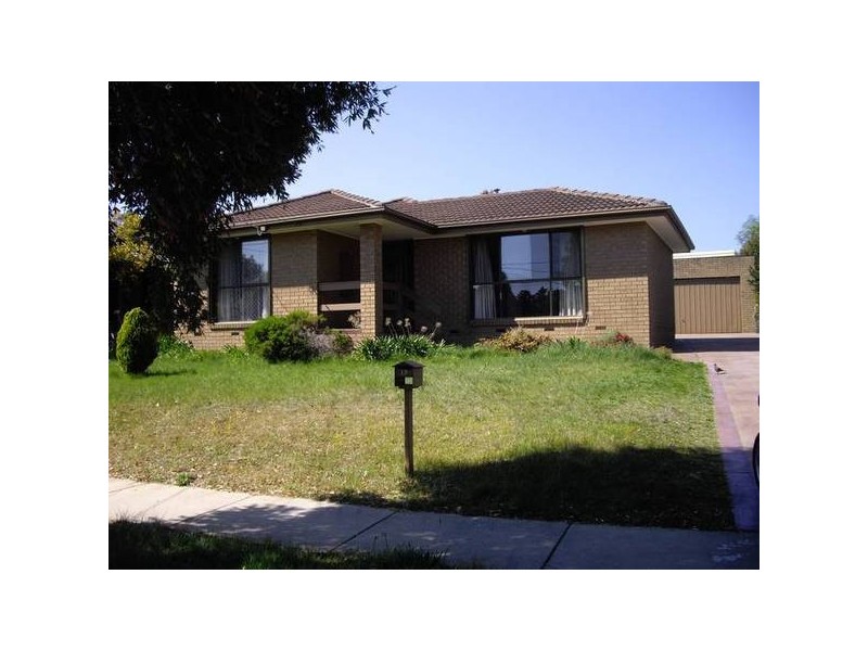 19 Admirala St, Dandenong North VIC 3175