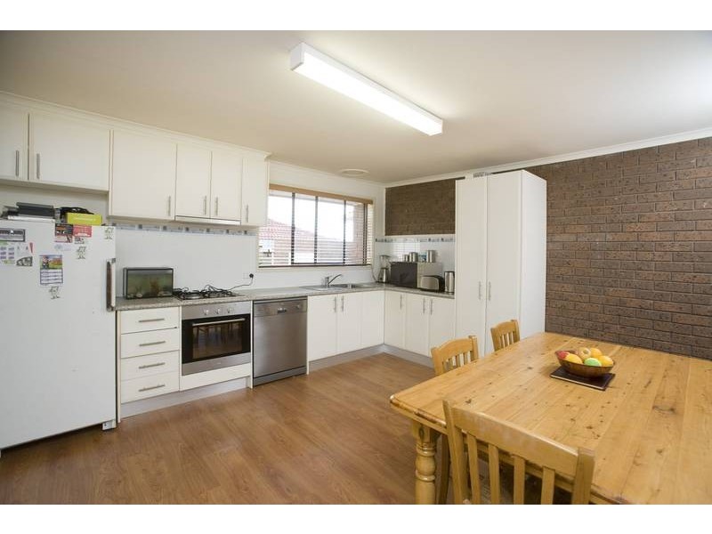 2/40 Shelton Crescent, Noble Park North VIC 3174