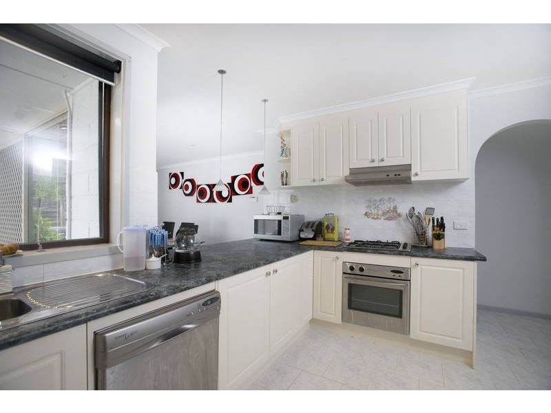 7 Hughes Close, Endeavour Hills VIC 3802