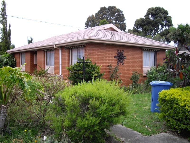 11 Barron Court, Dandenong North VIC 3175