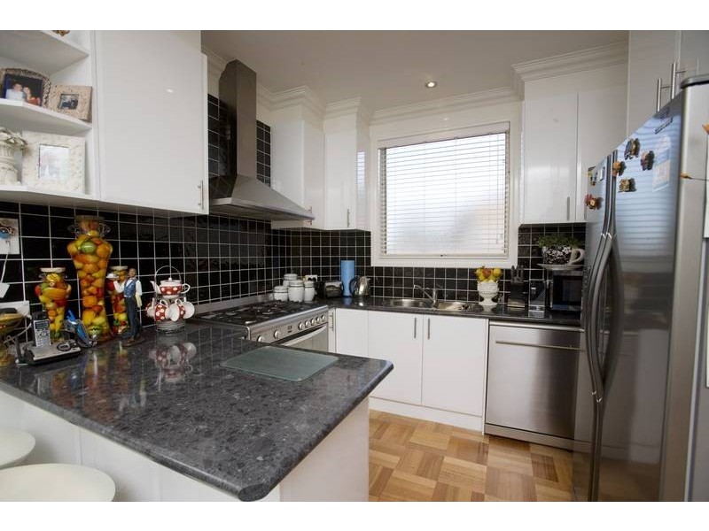 1/3 Irving Road, Dandenong North VIC 3175