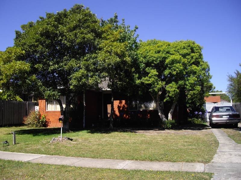24 Einstein Avenue, Mulgrave VIC 3170