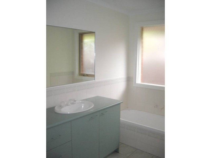 58 St Boswells Avenue, Berwick VIC 3806