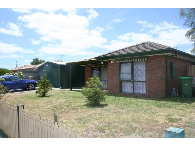 3 Bluegrass Crescent, Pakenham VIC 3810