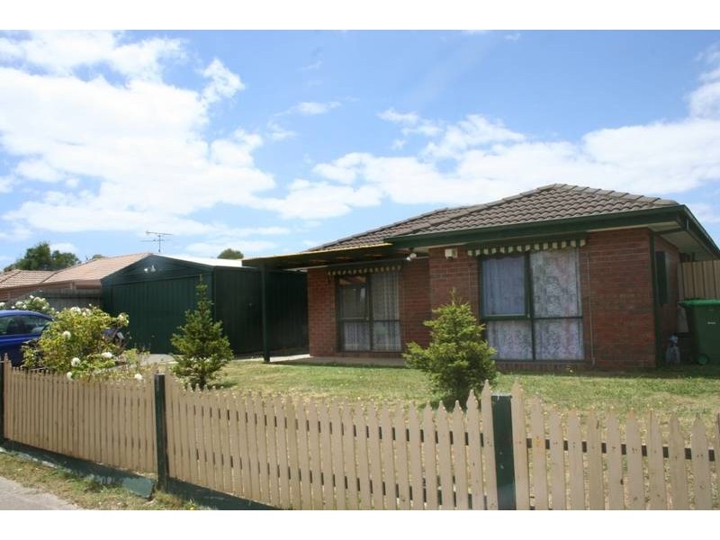 3 Bluegrass Crescent, Pakenham VIC 3810