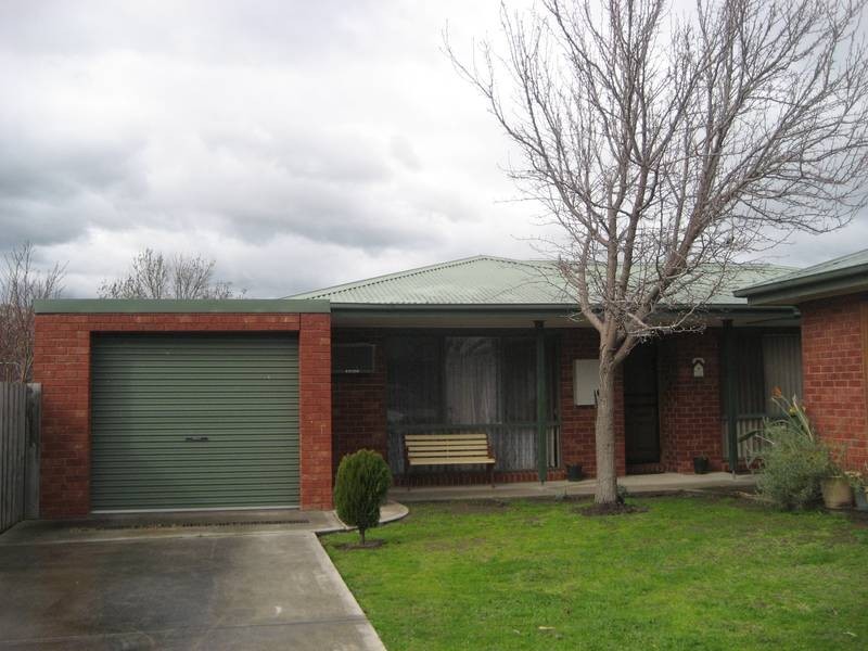 3/10 ROGERS, Pakenham VIC 3810