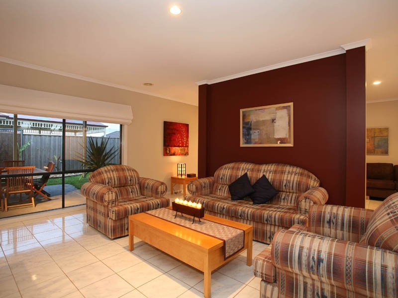 26 Henry Lawson Drive, Pakenham VIC 3810