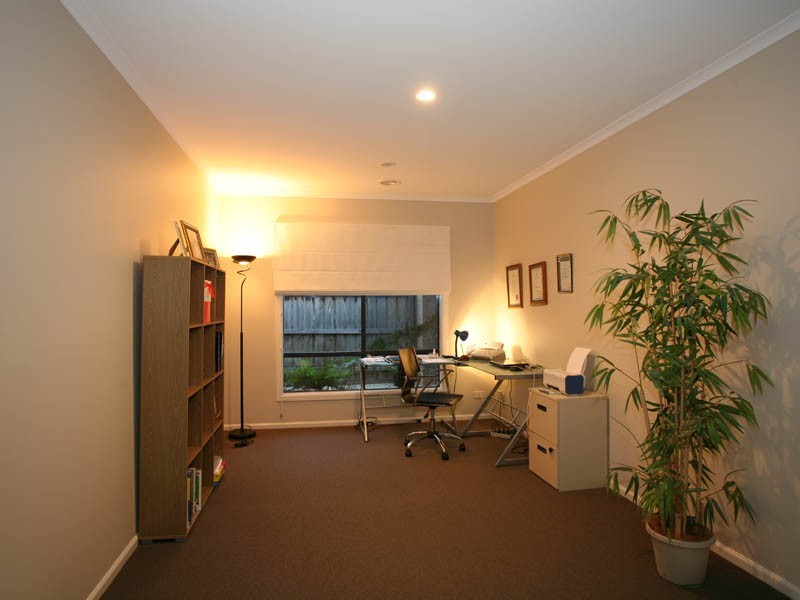 26 Henry Lawson Drive, Pakenham VIC 3810