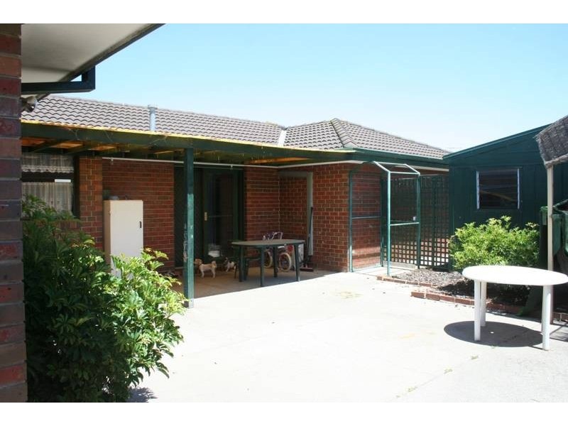 3 Bluegrass Crescent, Pakenham VIC 3810