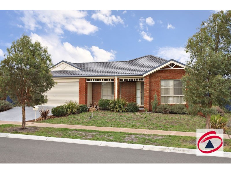 6 Tea Tree Close, Pakenham VIC 3810