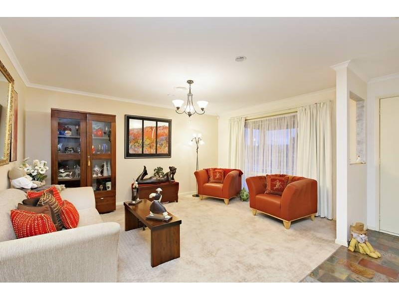 14 Catherine Place, Pakenham VIC 3810