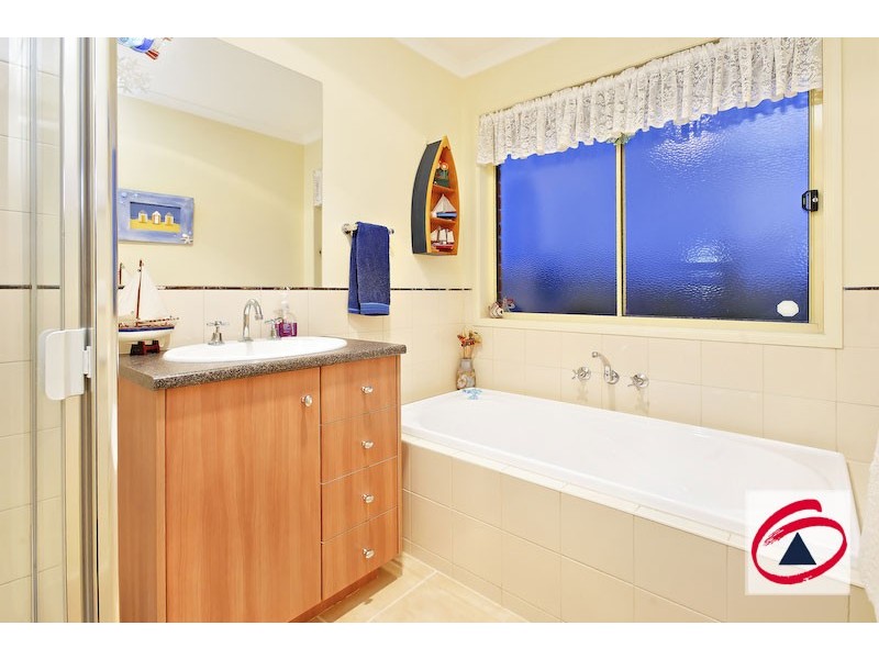 14 Catherine Place, Pakenham VIC 3810