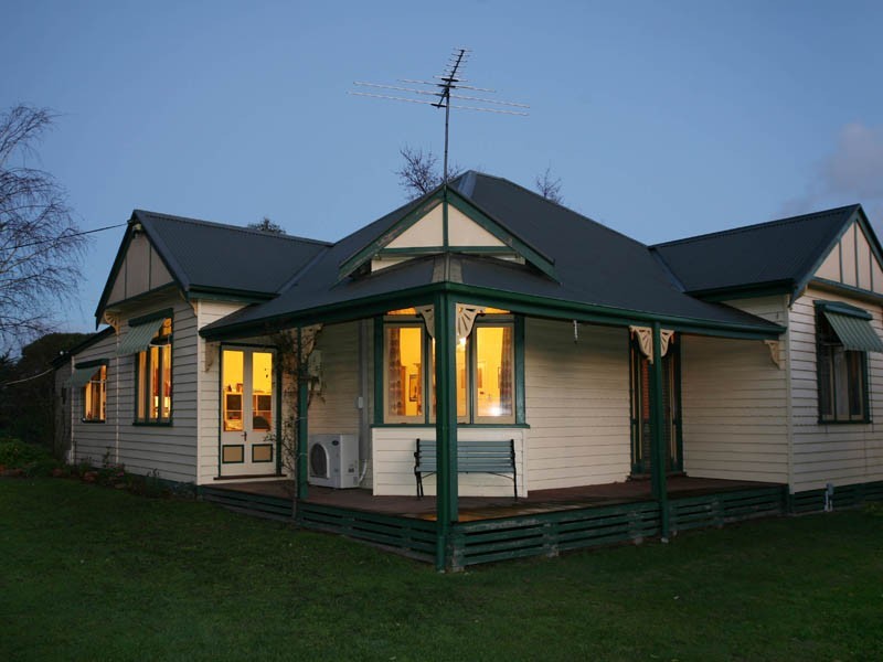 260 Tynong North Road, Tynong North VIC 3813