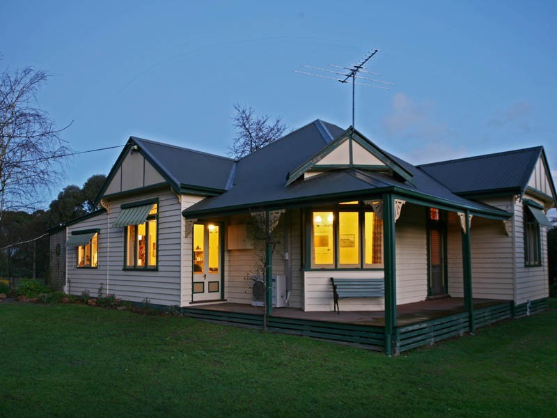 260 Tynong North Road, Tynong North VIC 3813