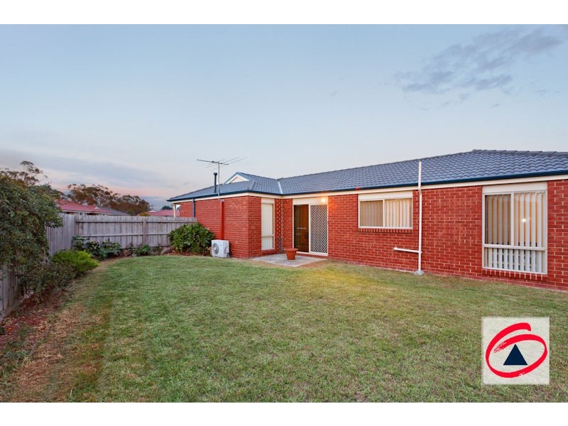 7 Lauren Square, Pakenham VIC 3810