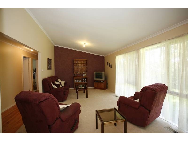 30 Koolbirra Road, Maryknoll VIC 3812