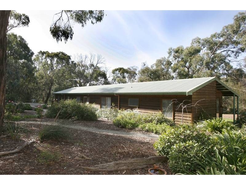 30 Koolbirra Road, Maryknoll VIC 3812