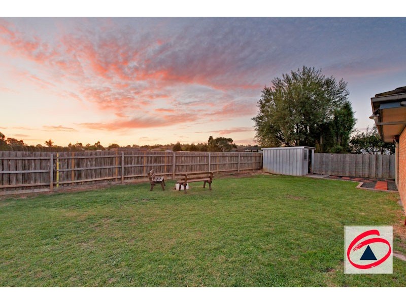 6 Isaac Court, Pakenham VIC 3810