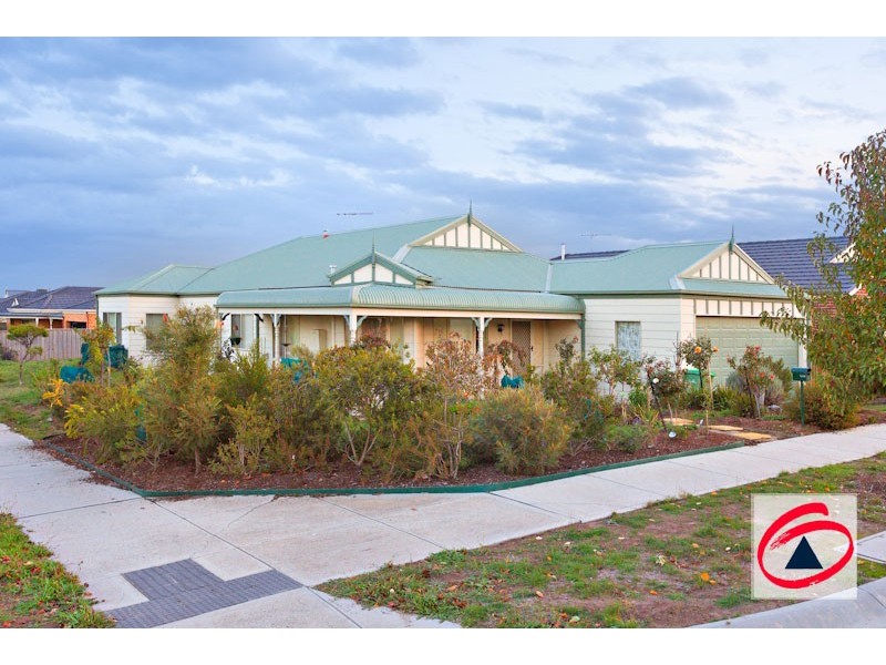 1 WILLS AVENUE, Pakenham VIC 3810