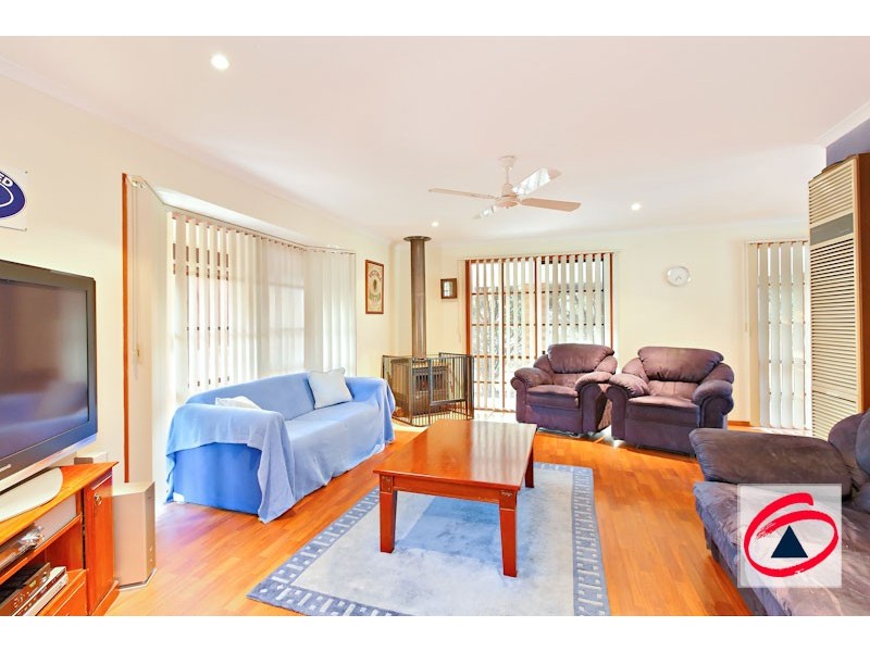 40 Eagle Drive, Pakenham VIC 3810