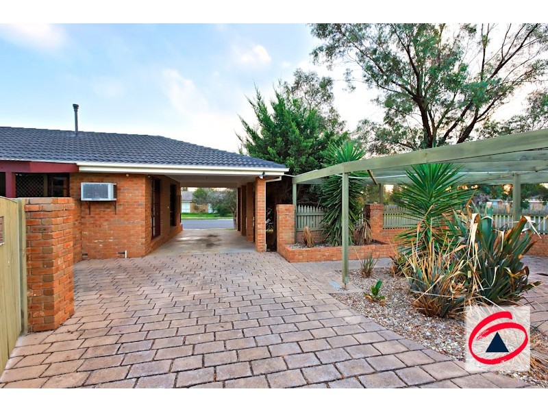 40 Eagle Drive, Pakenham VIC 3810