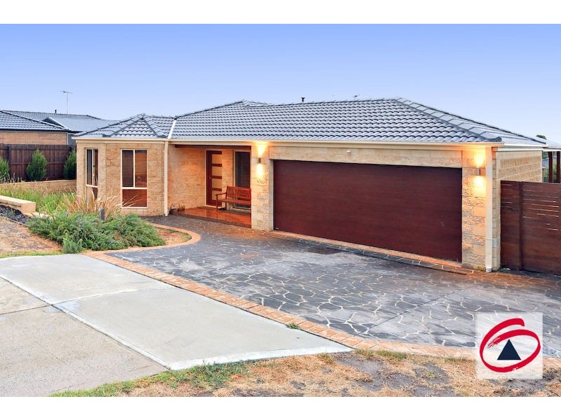 4 Harmony Court, Pakenham VIC 3810