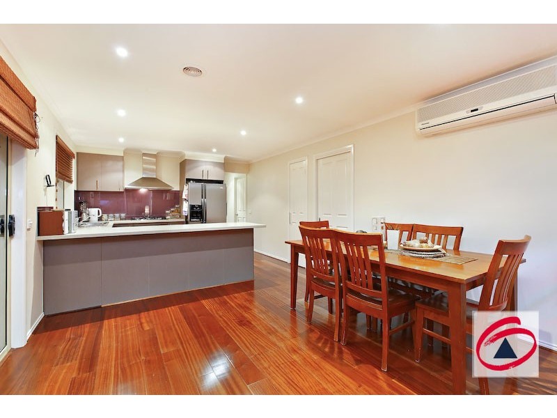 4 Harmony Court, Pakenham VIC 3810