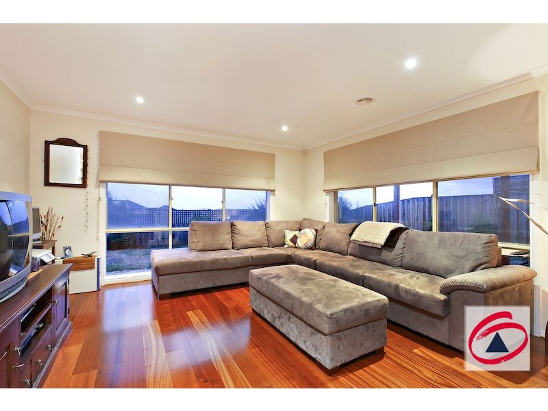 4 Harmony Court, Pakenham VIC 3810