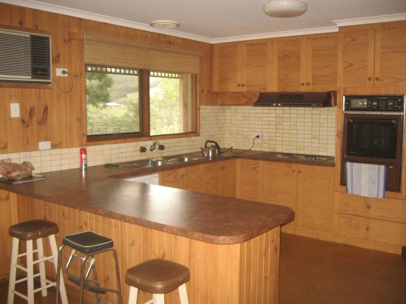 * Toomuc Valley Road, Pakenham Upper VIC 3810