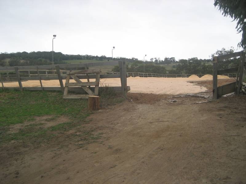 * Toomuc Valley Road, Pakenham Upper VIC 3810