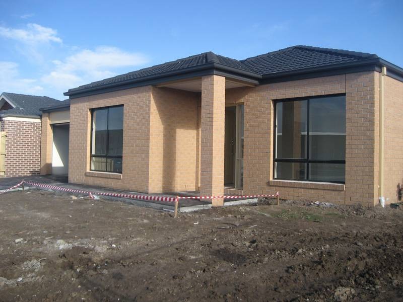 20 Webster Way, Pakenham VIC 3810