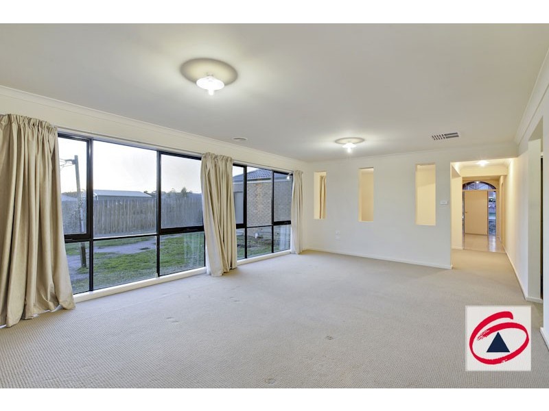 51 Ebony Drive, Pakenham VIC 3810