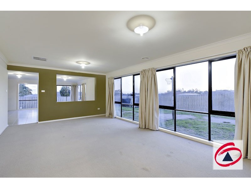 51 Ebony Drive, Pakenham VIC 3810