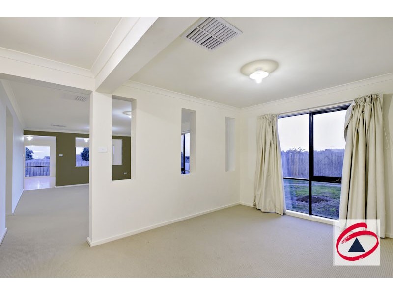 51 Ebony Drive, Pakenham VIC 3810