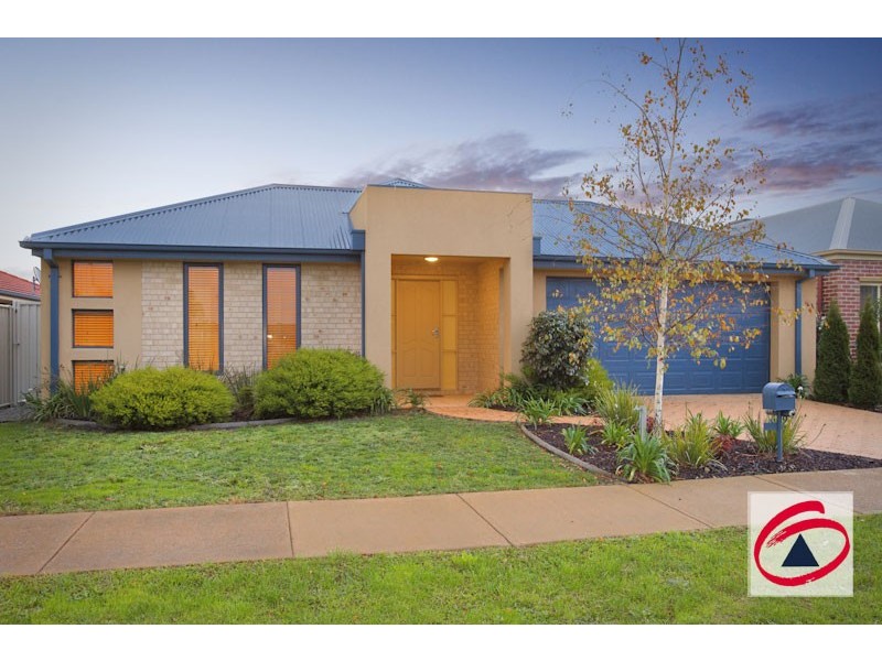 1 Stokes Green, Pakenham VIC 3810